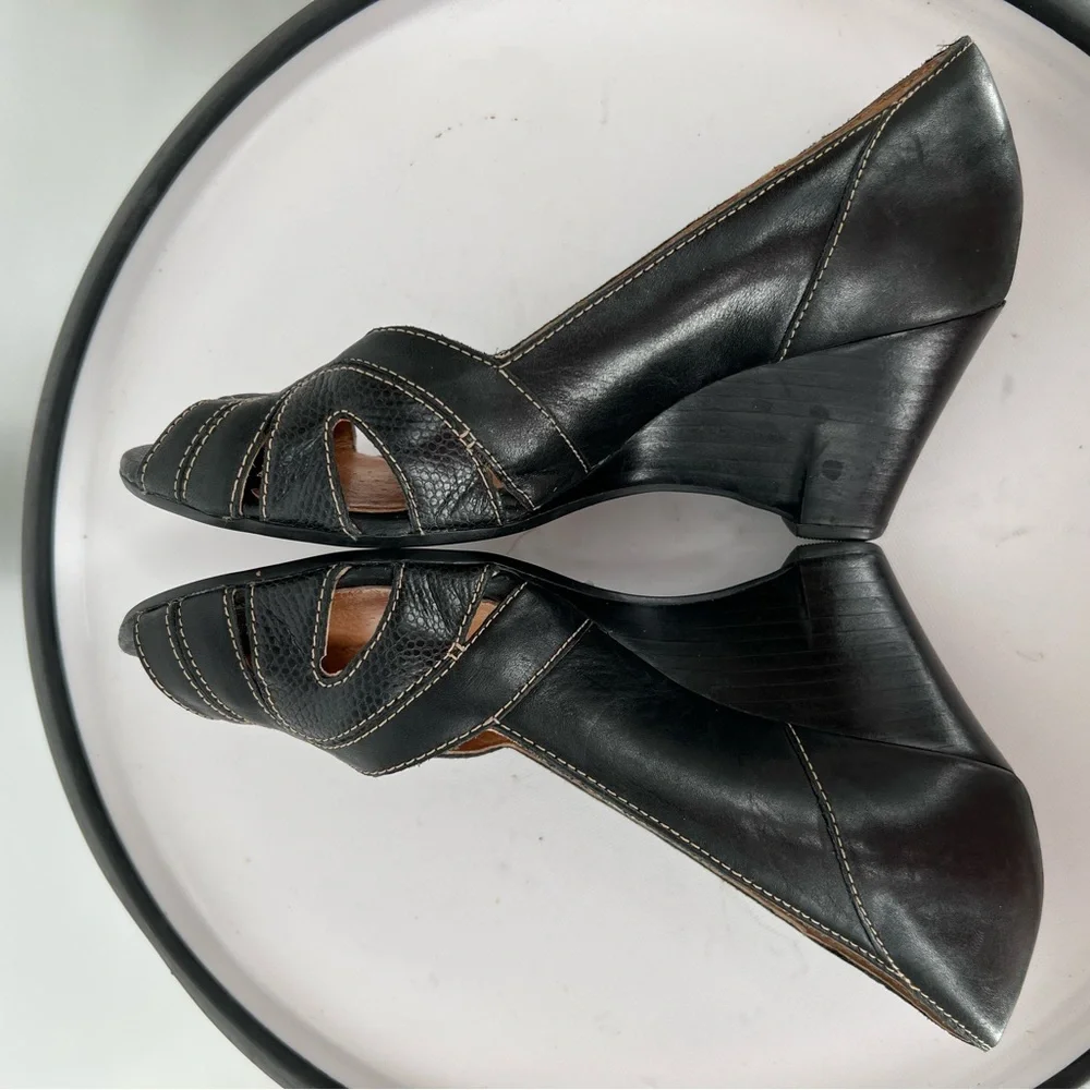CLARKS ARTISAN BROWN‎ LEATHER OPEN TOE WEDGES CHOCOLATE BROWN PADDED INSOLES